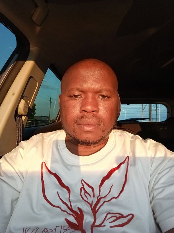Sabela Tholo Pitse transport provider in Chantelle profile image